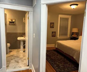 Photo 4 - The Elegant Spring House Loft