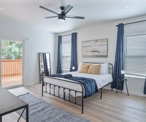 Photo 3 - Comfy and Happy Stays Near Riverwalk and Downtown!