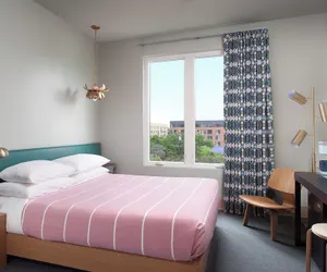 Photo 4 - The Cabins at East Austin Hotel