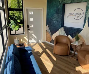 Photo 4 - The Juniper Motel & Resort