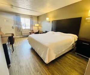 Photo 2 - Economy Inn By Townhouse Merrillville US 30