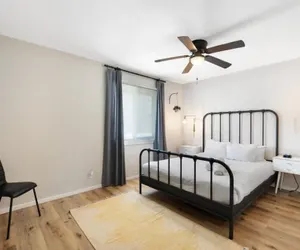 Photo 4 - Fashion Square