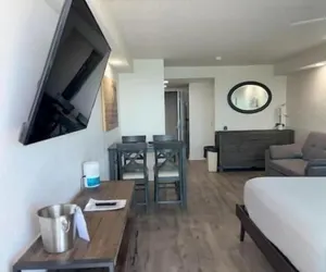 Photo 4 - Georgian Inn Beach Club