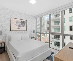 Photo 3 - The Bay Suites - W Miami