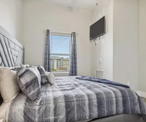 Photo 3 - River House Condos
