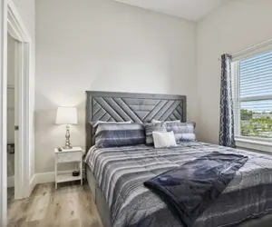 Photo 2 - River House Condos