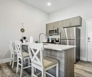 Photo 4 - River House Condos