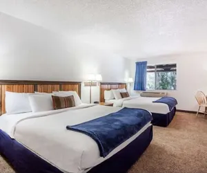 Photo 4 - Sandpoint Inn