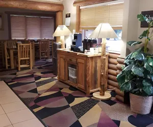 Photo 5 - Sandpoint Inn