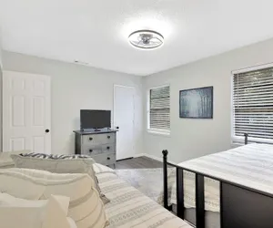 Photo 2 - Central Hilton Head Retreat 2BR Near Beaches