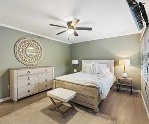 Photo 3 - Stylish 2BR Townhome Near Bradley Beach + Pool