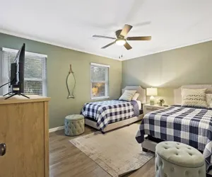 Photo 5 - Stylish 2BR Townhome Near Bradley Beach + Pool