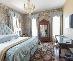 Photo 5 - P.A. Smith Hotel