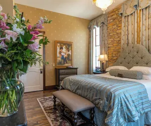 Photo 3 - P.A. Smith Hotel