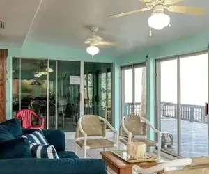 Photo 4 - Bayside Paradise 4BR Home w Patio Games Room