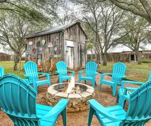 Photo 2 - The Country Haus: Quaint Home 1 Mile From Downtown