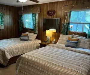 Photo 4 - Lazy Cove Waterfront Getaway on Lake Lbj!