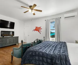 Photo 3 - Hill Country Relaxstation Getaway