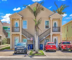 Photo 2 - Lovely Beach and Pool Condo