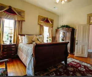 Photo 4 - The Lasker Inn - B&B