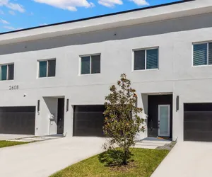 Photo 3 - NEW Casa Sol Casa Cielo - Luxurious Newly Built Tampa Townhouses In Prime Location