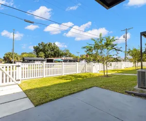 Photo 4 - NEW Casa Cielo - Gorgeous Newly Built Tampa Home