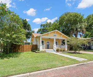 Photo 2 - NEW Lakeland Landing Cute Bungalow by Downtown
