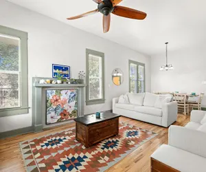 Photo 4 - NEW Lakeland Landing Cute Bungalow by Downtown