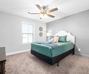 Photo 2 - Henry Place Boulevard