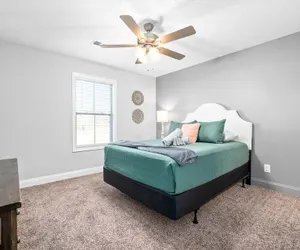 Photo 5 - Henry Place Boulevard