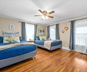 Photo 3 - Madison Terrace