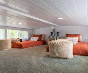 Photo 4 - Captain's Quarters