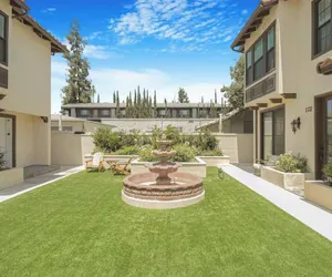 Photo 2 - Stylish Pasadena Stay Near Old Town Rose Bowl