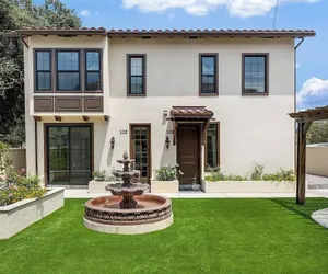 Photo 5 - Bright Pasadena Getaway w Patio Near Old Town