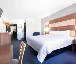 Photo 2 - Northwoods Inn & Suites