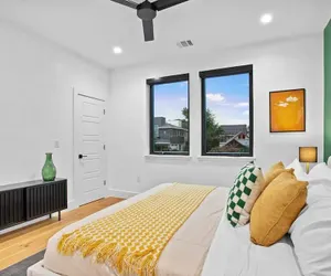 Photo 2 - Thonton Unit A & B