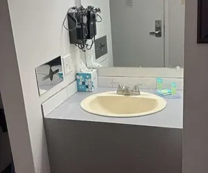 Photo 4 - Heritage Inn