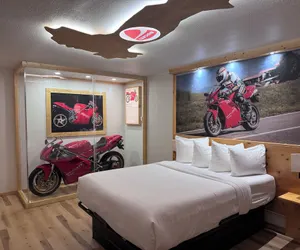 Photo 3 - Motorcycle Inn