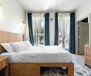 Photo 4 - The Duke Hotel