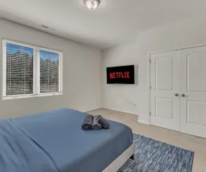 Photo 5 - Upscale 3BR TownhouseMins to Downtown