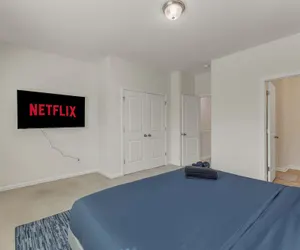 Photo 2 - Upscale 3BR TownhouseMins to Downtown