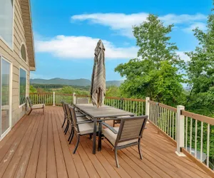 Photo 5 - Cozy 3BR Lake Access w Sauna