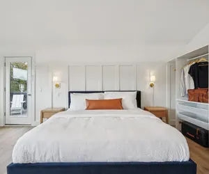 Photo 3 - Lakelyn Lodge