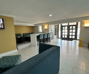 Photo 5 - Super 8 By Wyndham Nacogdoches Near University