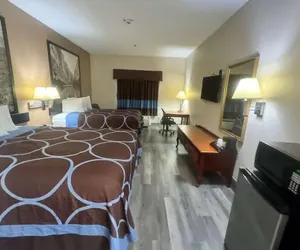 Photo 5 - The Piney Woods Inn