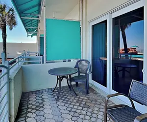 Photo 3 - Harbour Beach Resort 103