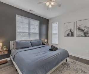 Photo 4 - King 3BR Suite Mins to Downtown Raleigh