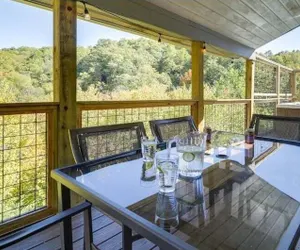 Photo 2 - Vixen Run 4 Bedroom Cabin