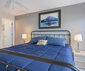 Photo 3 - Relaxing Lakefront Condo w/ 2 Heated Pools, Boat Ramp & Slip, Near Golf & Parks