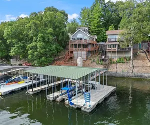 Photo 2 - Captivating Views, Amazing Design and Lake Living